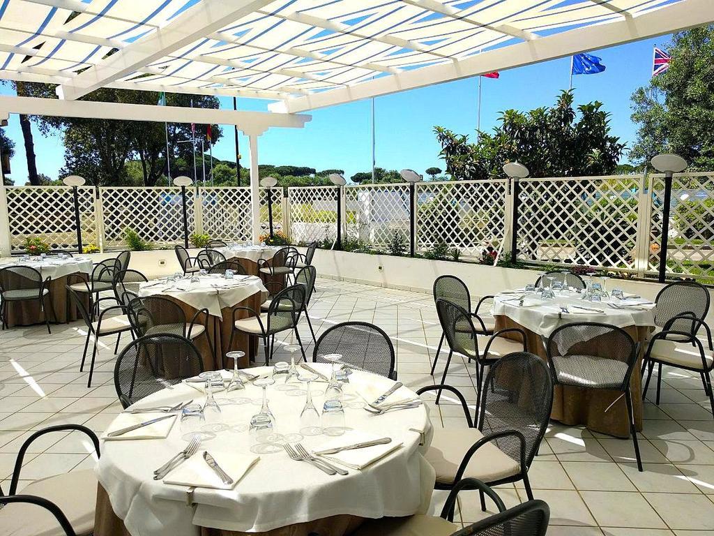 Hotel River Palace Terracina Exterior photo